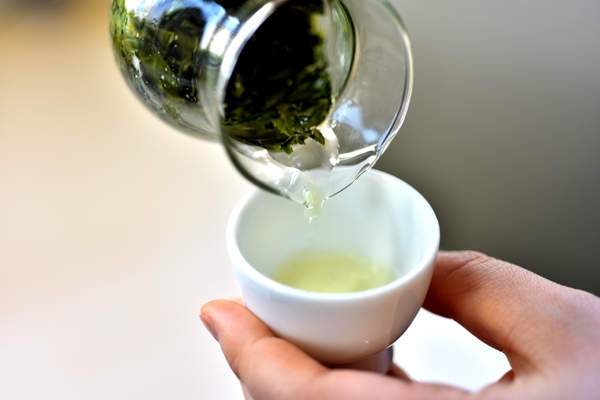 茶注ぎ３.jpg