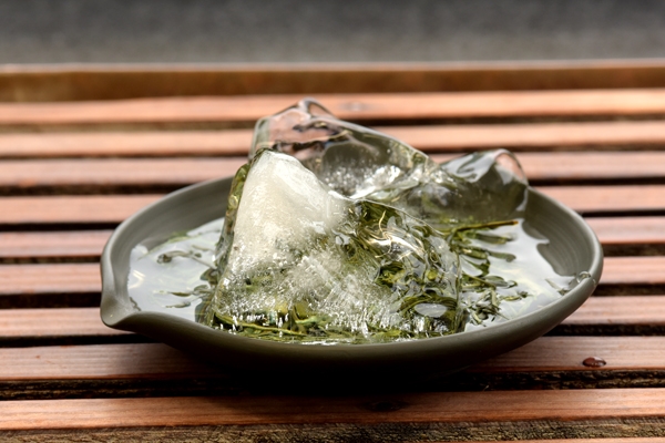 皿出し茶葉氷水.jpg